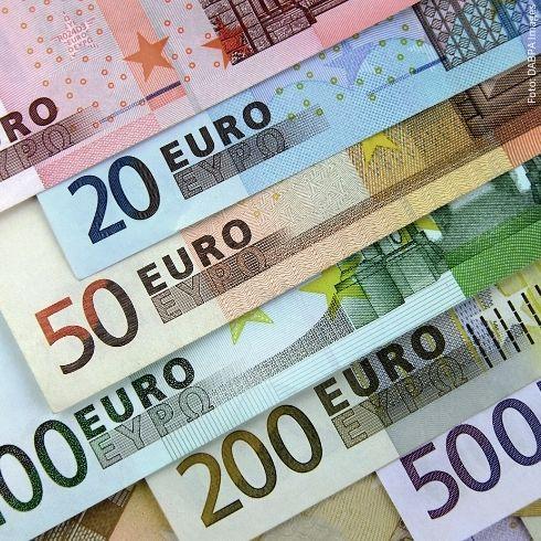 Euro-Banknoten: Mit der EU-Taxonomie könnte Geld in klima- und umweltschädliche Investments fließen